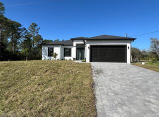 1121 Dixie Ave, Lehigh Acres, FL 33972