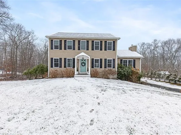 56 Harbor Ridge Ln, Tiverton, RI 02878