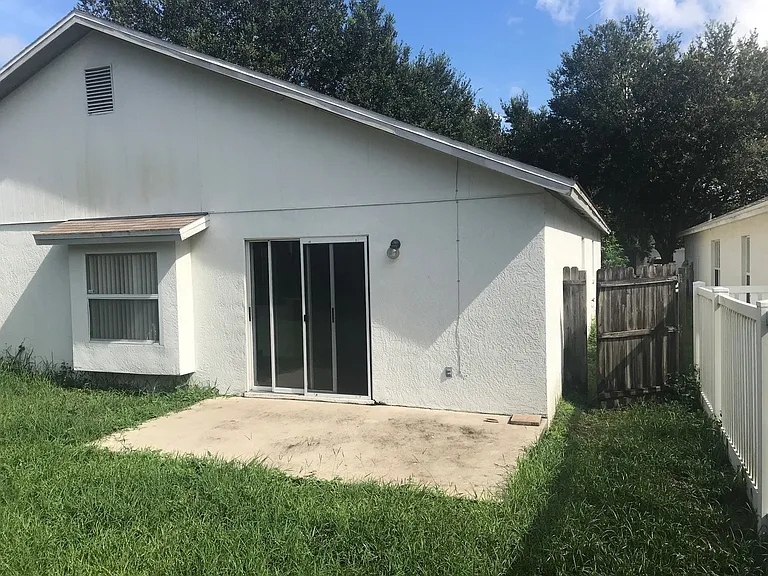 4617 Newbourne Way — Photo 30