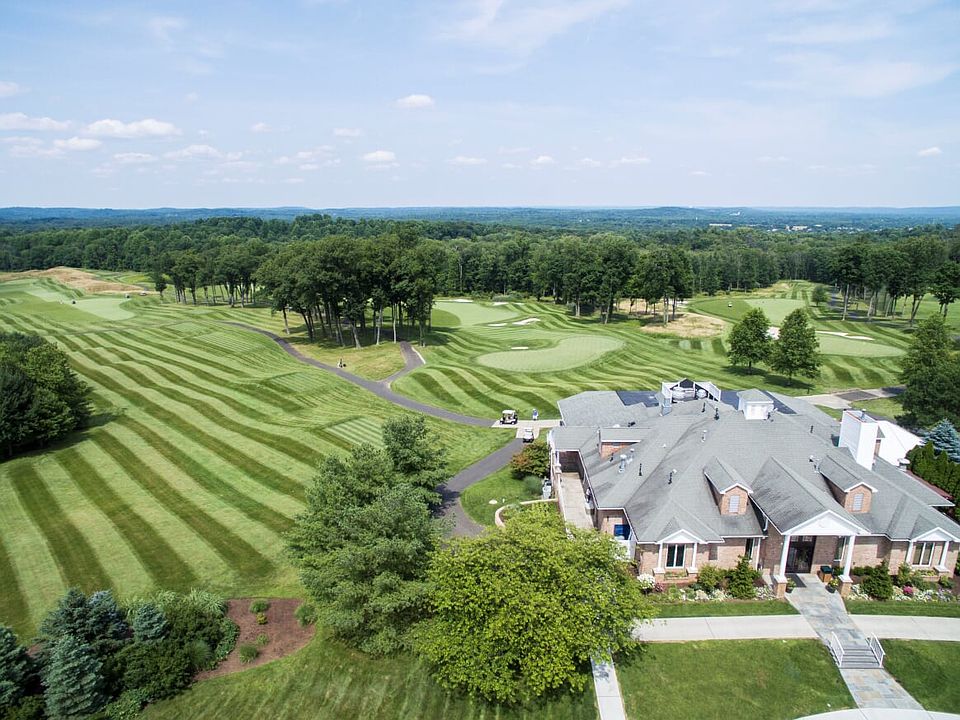 GOLF COURSE