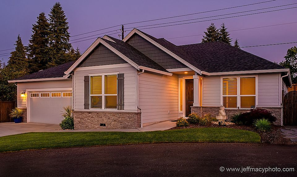 1st image of 5809 NE 120th St