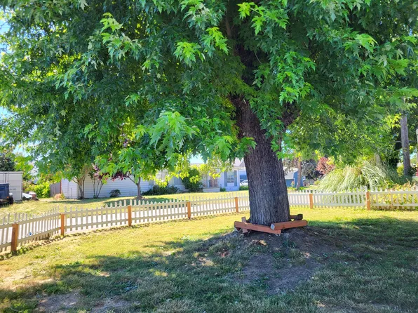 1050 W Central Ave Unit 10, Sutherlin, OR 97479