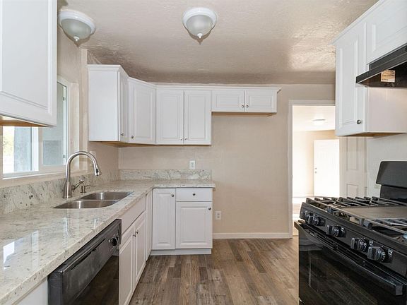 5th image of 3604 E Olive Ave