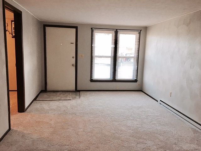 2nd image of 212 N Main St APT 2B