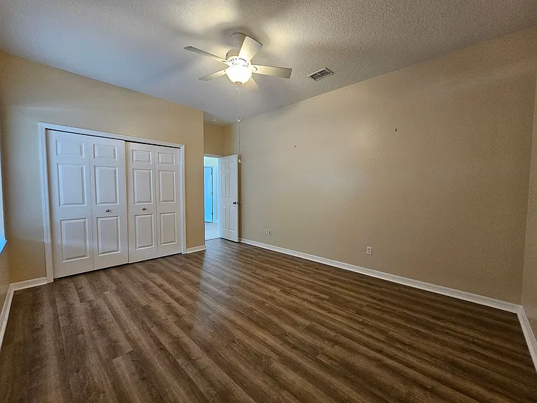 1107 Oxbridge Dr — Photo 57