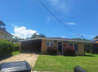5524 Montegut Dr, New Orleans, LA 70126