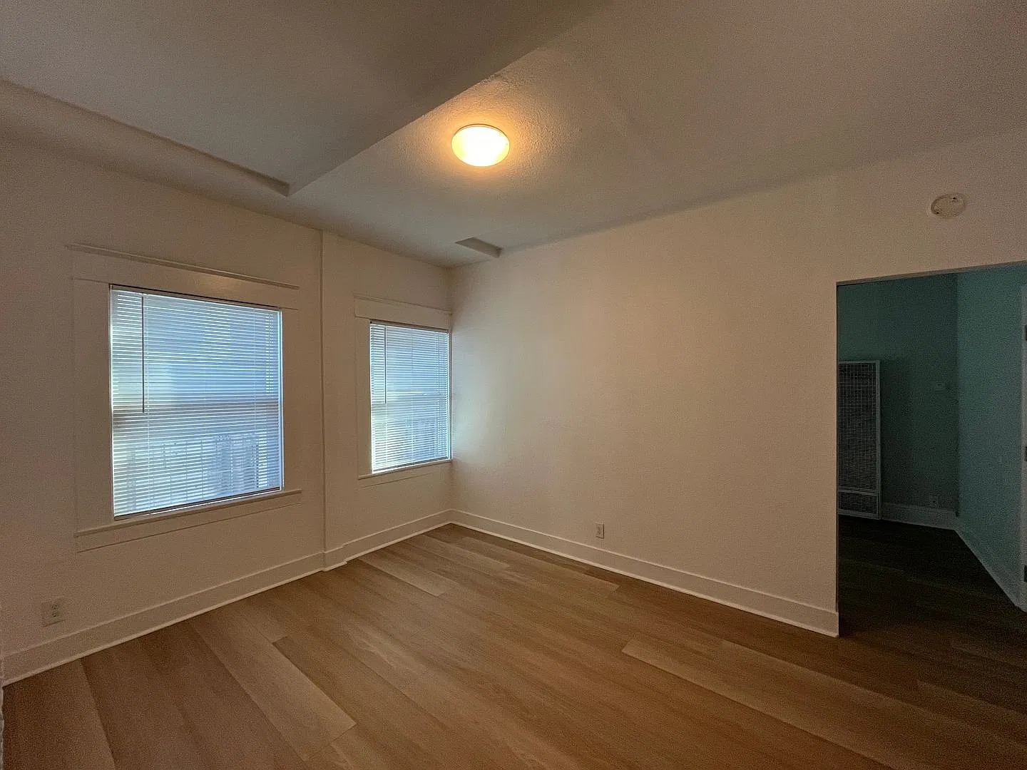 727 N Sutter St — Photo 2