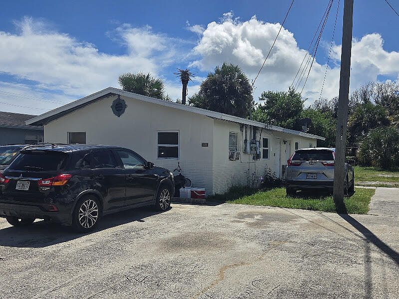 1st image of 1203 AVENUE L