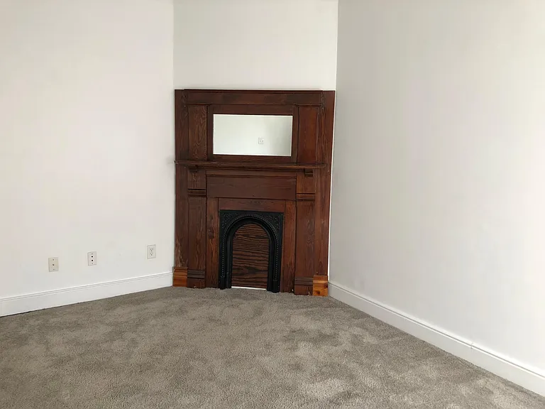 817 Bowe St #A — Photo 5