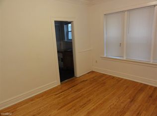 6926 S Oglesby Ave APT 3, Chicago, IL 60649