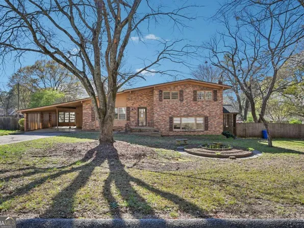 1324 N Hicks Cir NW, Conyers, GA 30012