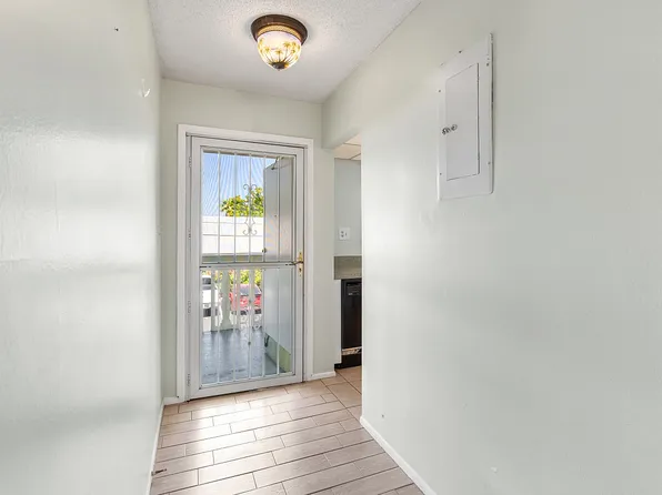 1100 Ponce De Leon Cir APT N210, Vero Beach, FL 32960