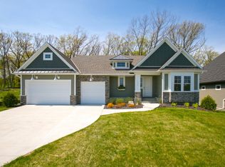 5225 Ranchview Ln N, Plymouth, MN 55446