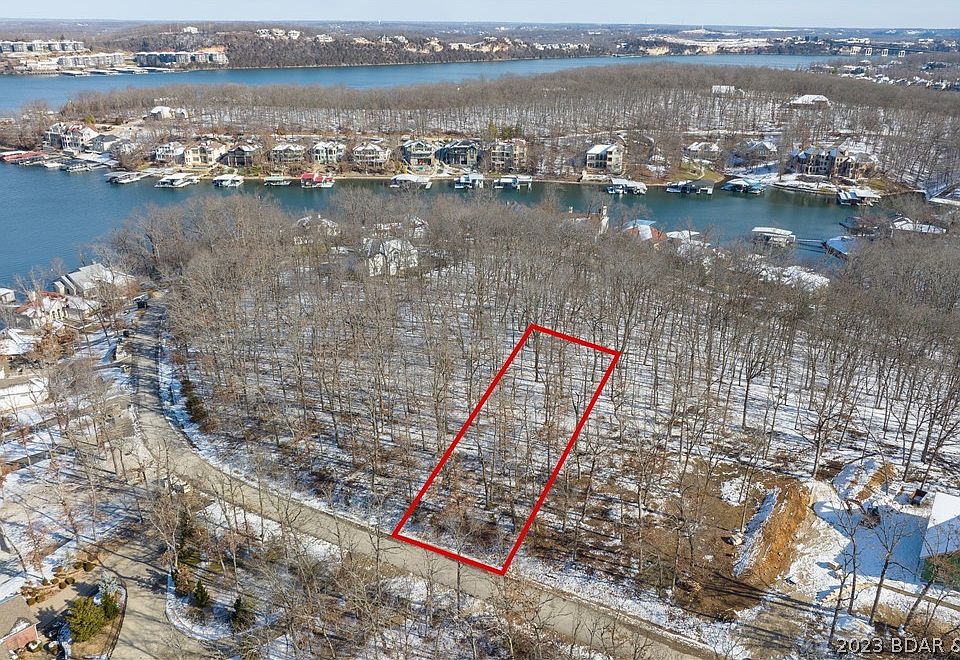 1st image of 287 Lake Dr