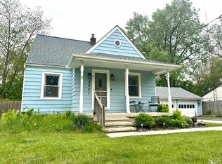 8251 Secor Rd, Lambertville, MI 48144