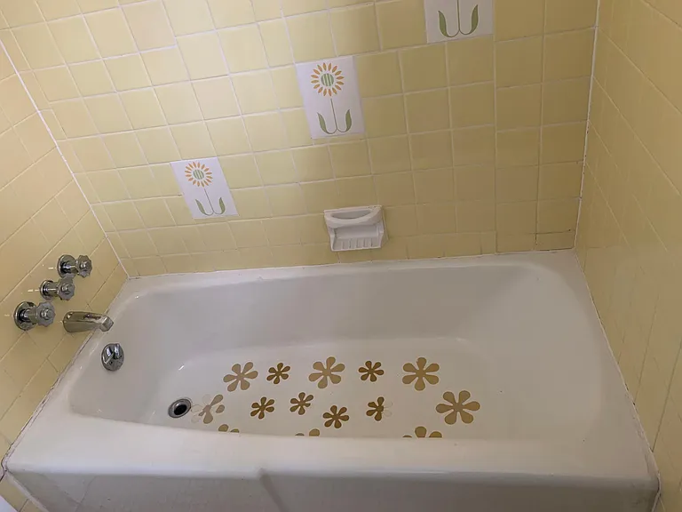 bathtub