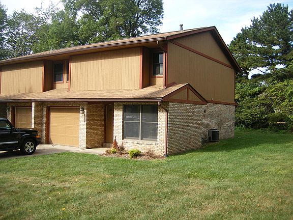 2nd image of 504 N Park Dr