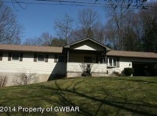 495 Brace Rd, Dallas, PA 18612