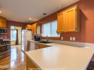 14093 SE Sieben Park Way, Clackamas, OR