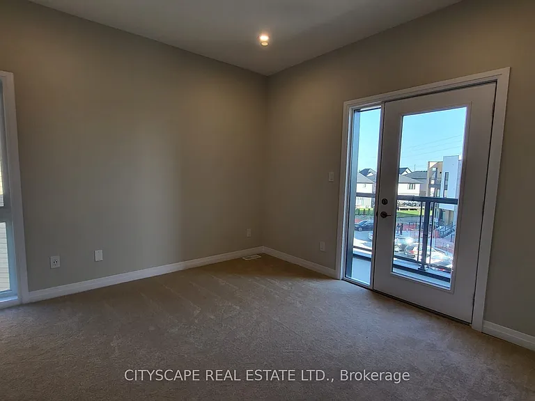 261 Woodbine Ave #C053 — Photo 28
