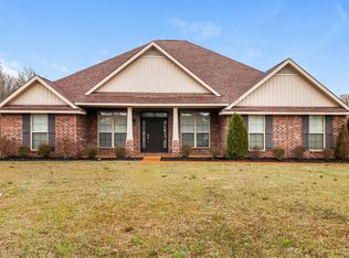 1632 Appledore Cv, Southaven, MS 38672