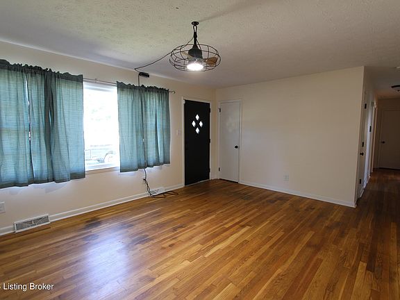 4th image of 1832 Raleigh Rd