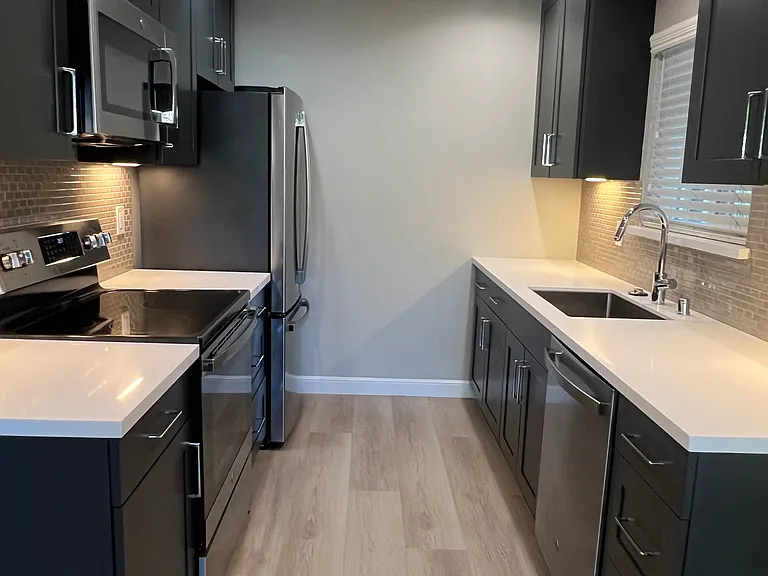 418 Laurel St #11 — Photo 7