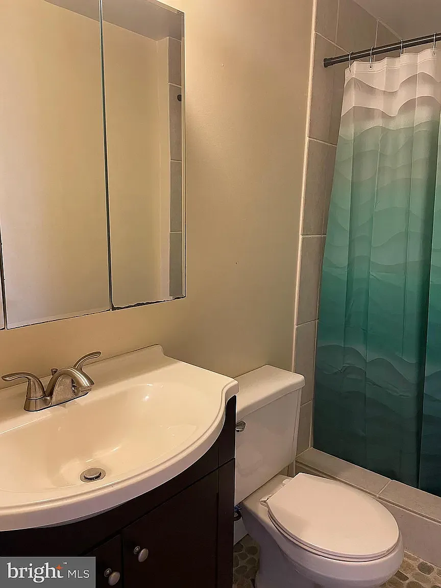 3 bed, 1304 sqft, $2,750 — Photo 3