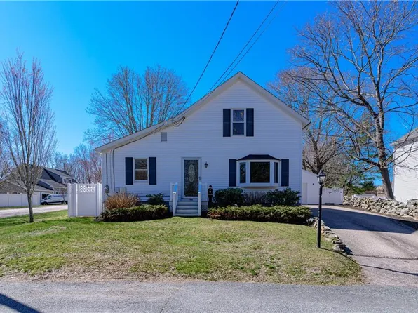 106 Winter St, South Kingstown, RI 02879