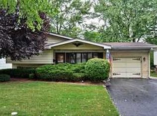 828 W Morris Ave, Addison, IL 60101