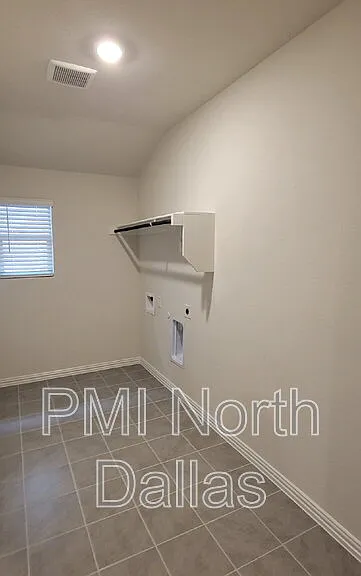 2633 Oneida Ln — Photo 22