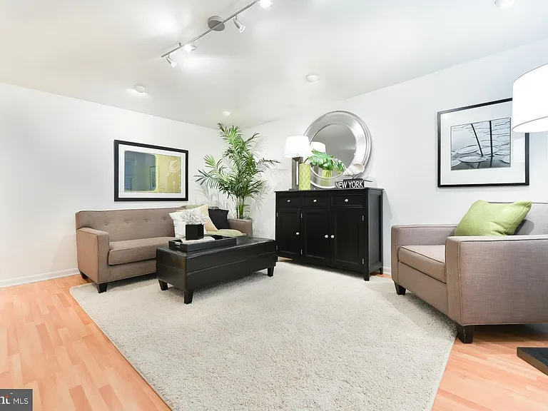 1843 Mintwood Pl NW #102 — Photo 15
