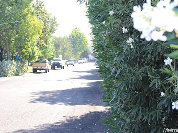 2nd image of 1960 W South Tuxedo Ave