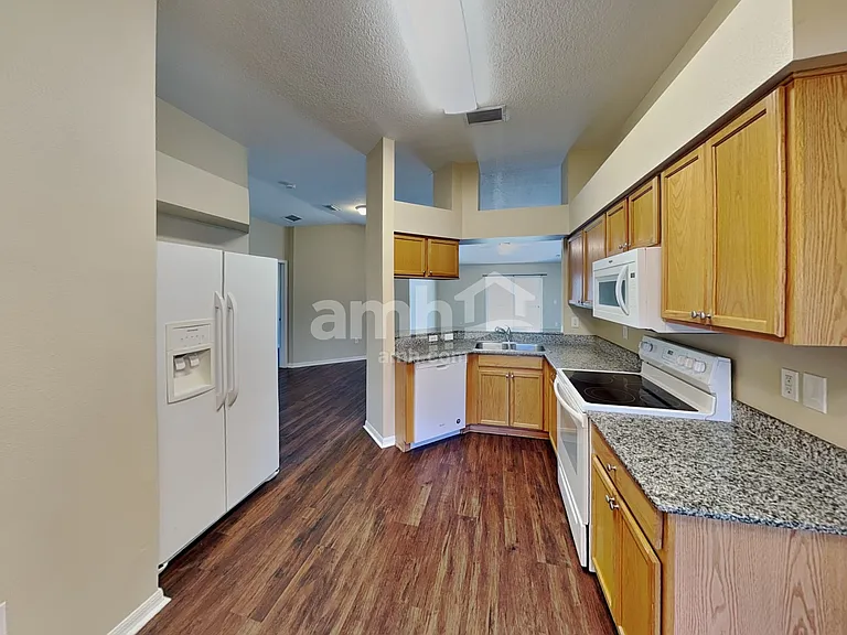 12042 Butler Woods Cir — Photo 3