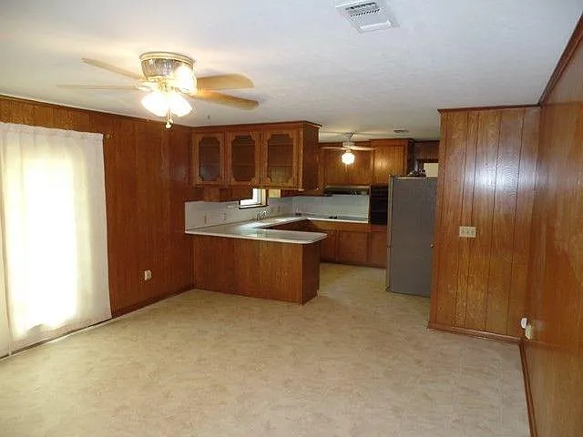 1105 Linkwood Dr — Photo 4