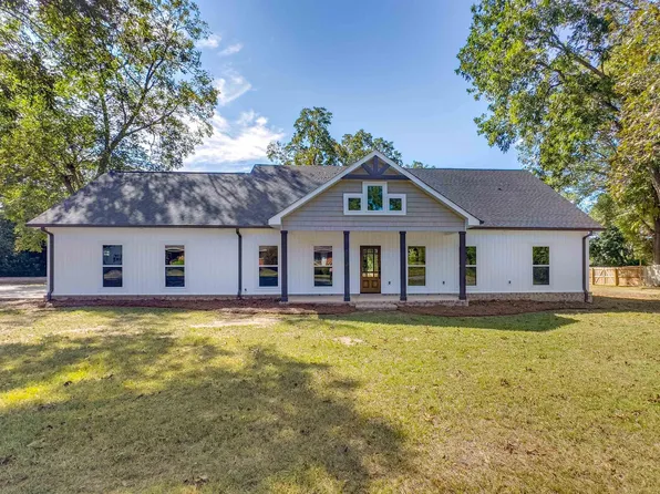 105 Barker St, Clanton, AL 35045