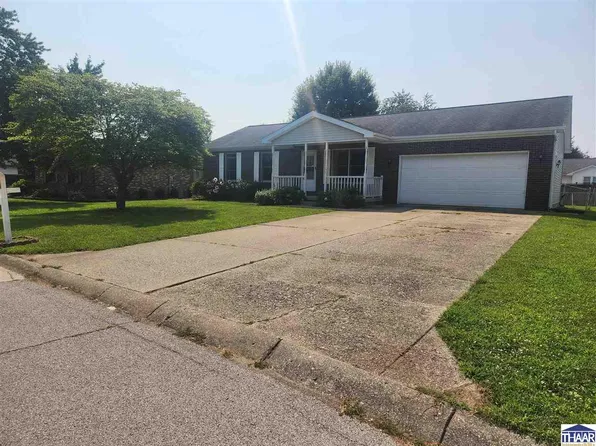 937 E Sunset Pike Dr, Terre Haute, IN 47802