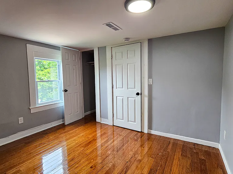 5 Gilbert Ave #2 — Photo 5