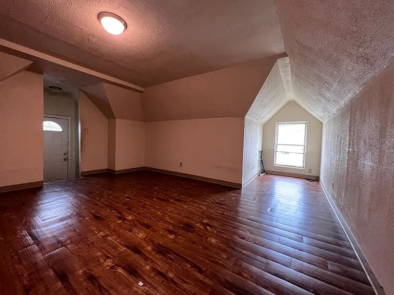 445 Baird Street — Photo 15