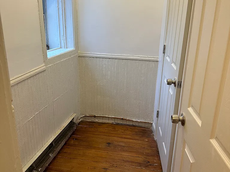 46 Gesler St #2 — Photo 6