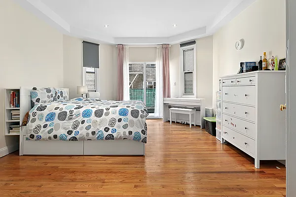 Rented by Compass | media 3