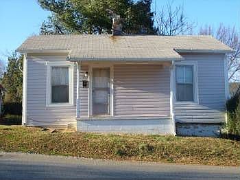 1st image of 2109 Rose Ln