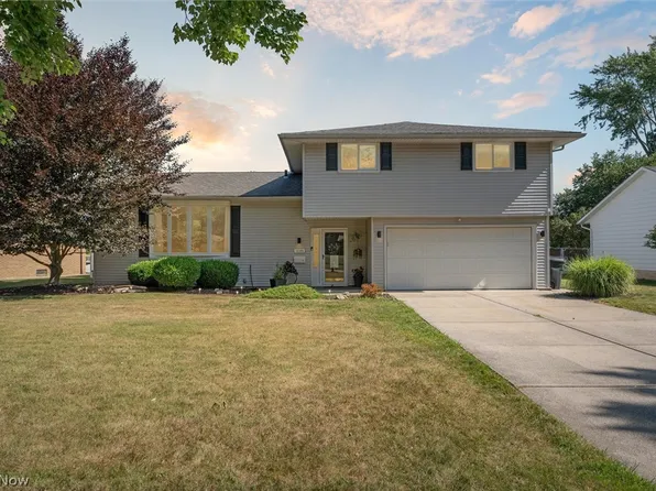 14300 Cherokee Trl, Middleburg Heights, OH 44130