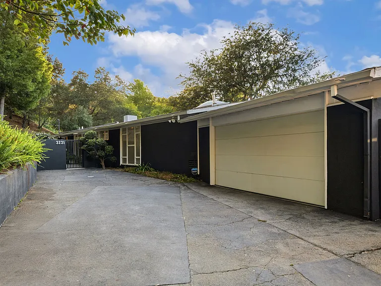 3231 Oakley Dr — Photo 22