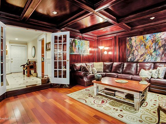 5th image of 31 Villas Cir