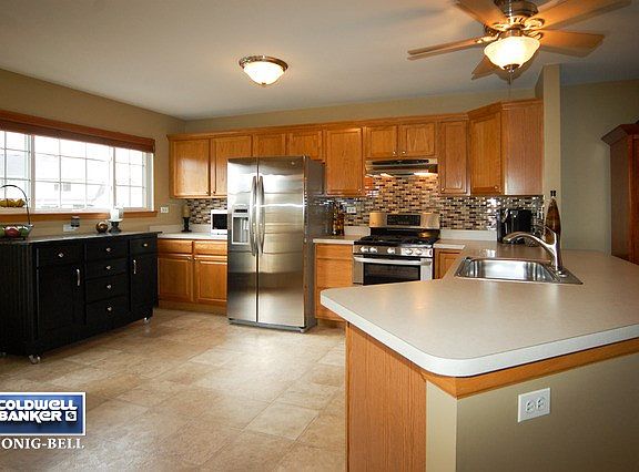 5th image of 443 E Willow St #443