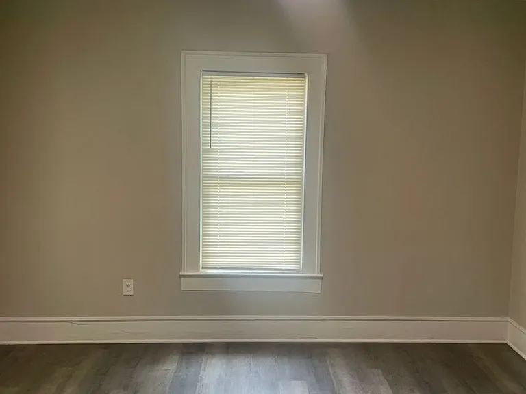 4511 Lansing Dr — Photo 3