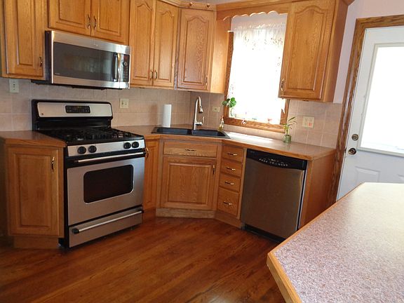5th image of 3532 N Pioneer Ave