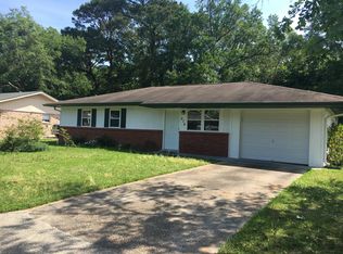 214 Barbara Cir, Ocean Springs, MS 39564