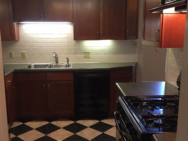 1827 Lasalle St #27A — Photo 1